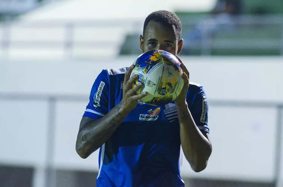 Na briga pelo acesso para a Série A, Marco Túlio comenta duelo do CSA contra o Vasco