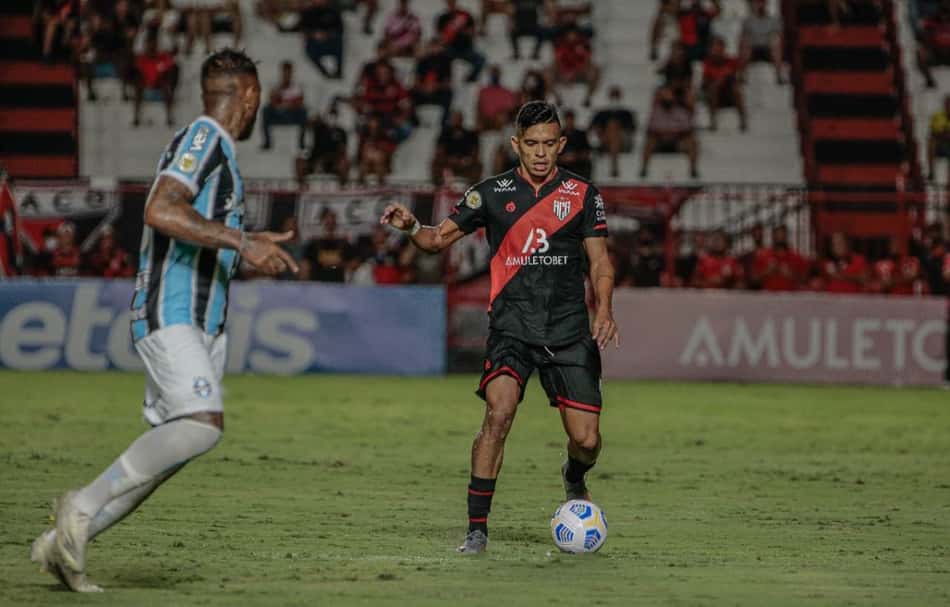 Igor Cariús marca o seu primeiro gol pelo Atlético-GO no Brasileirão e vibra com bom momento da equipe