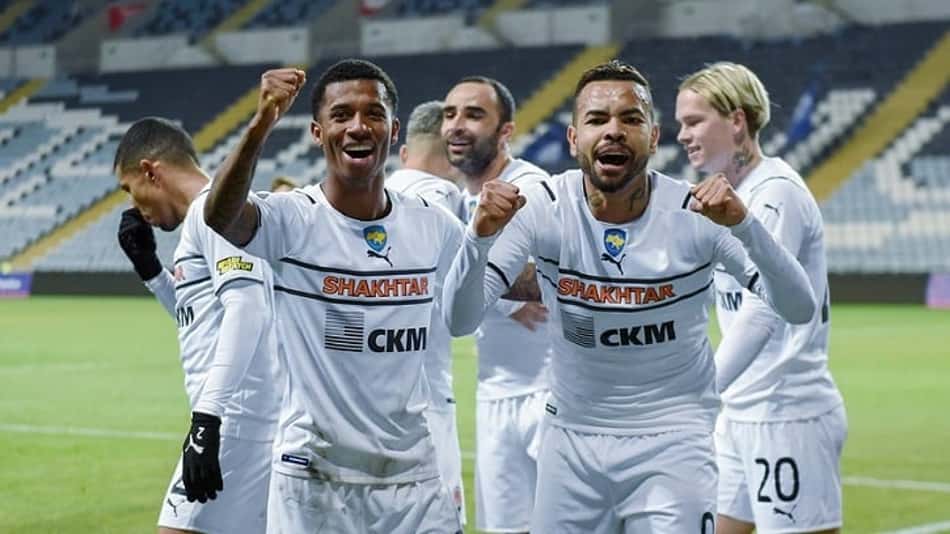 Com golaço de Dentinho e show de brasileiros, Shakhtar Donetsk vence o Chornomorets na Copa da Ucrânia