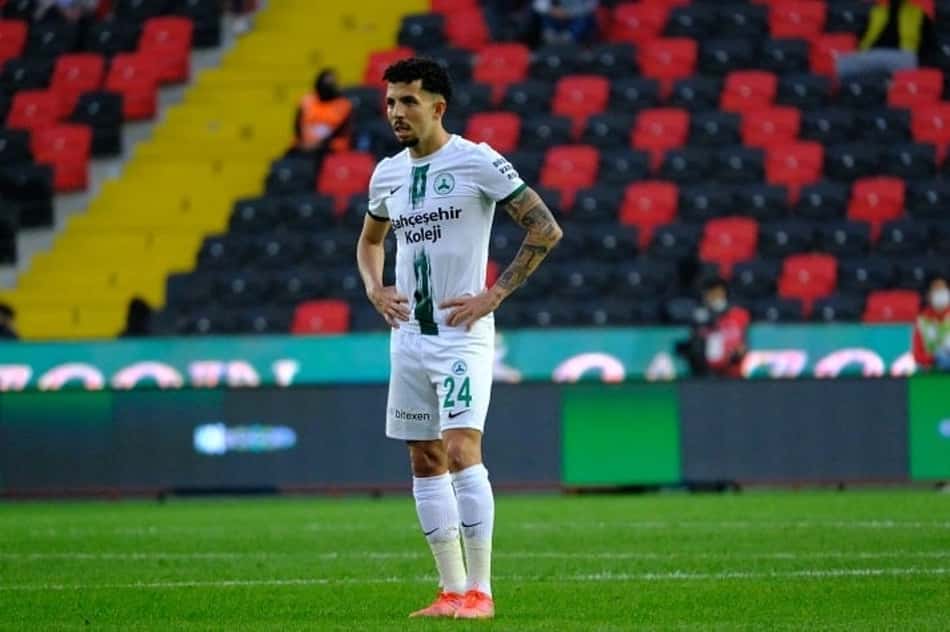 Com números expressivos na Turquia, Flavio volta ao radar de clubes brasileiros