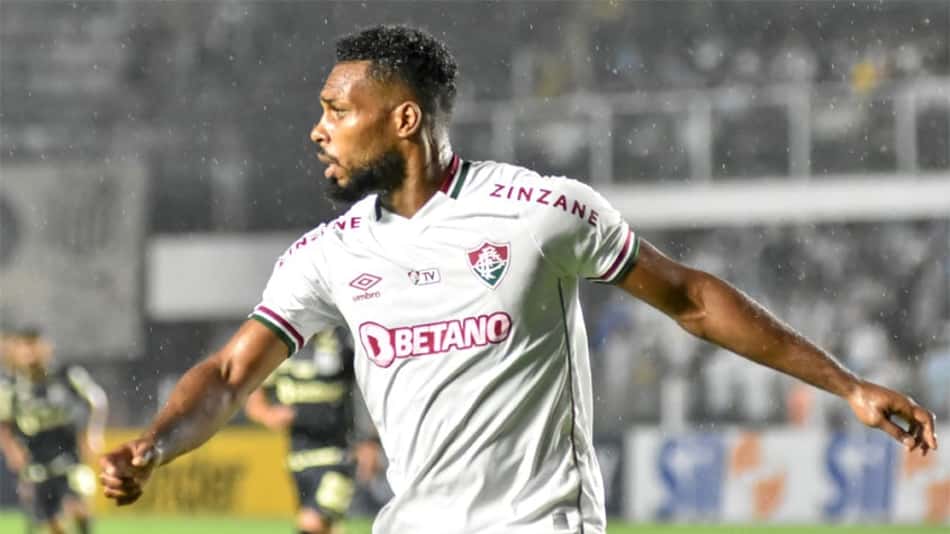 Luccas Claro lamenta derrota do Fluminense mas elogia adversário: 'Fizeram um grande jogo'