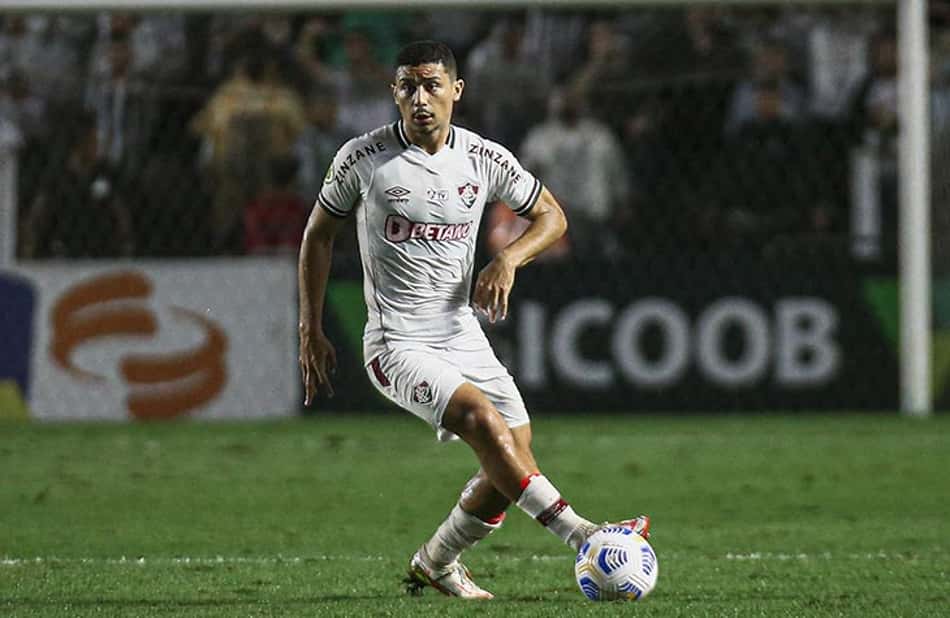 'Olhar para frente sempre', diz André após derrota do Fluminense; veja os números do volante contra o Santos