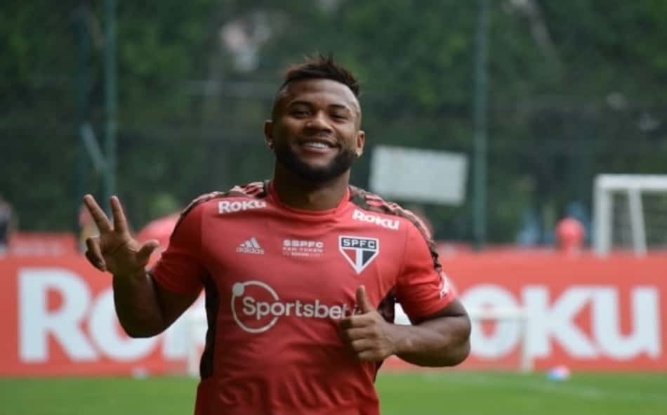 Luan segue no Reffis tratando lesão incomum e não tem prazo para retornar às atividades do São Paulo