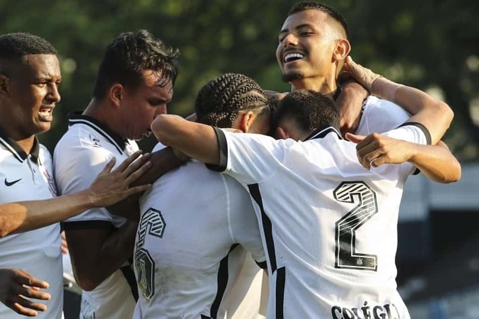 Corinthians vence o XV de Jaú pelo Paulistão sub-20 e segue na liderança