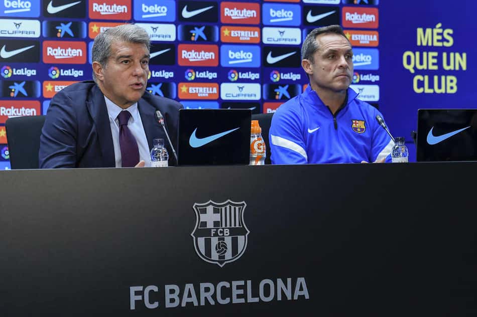 Presidente do Barcelona apresenta técnico interino e comenta sobre Xavi: 'Vou manter a calma'