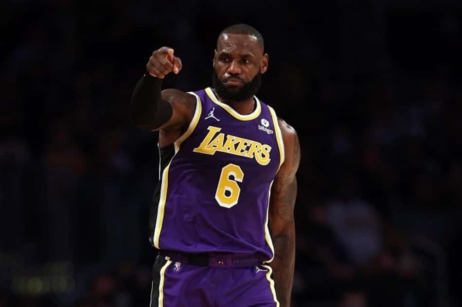 "LeBron sabe que arruinou o basquete", dispara Shumpert