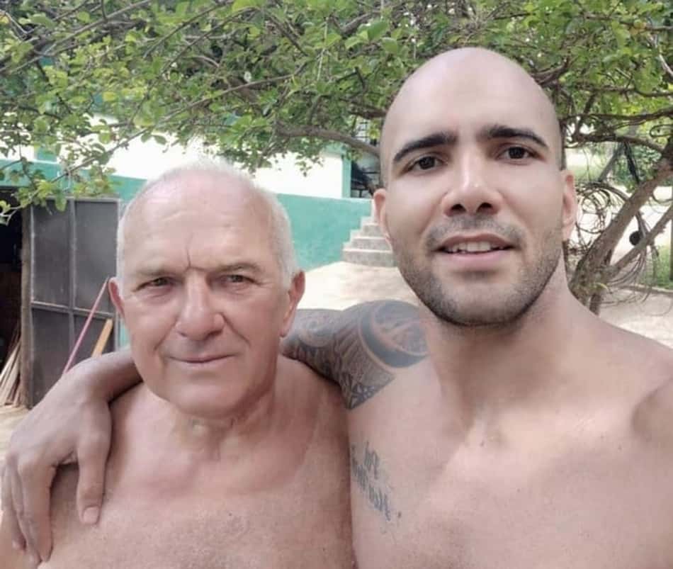 Família esconde morte de pai até filho ser campeão mundial de MMA: 'Dia mais feliz e triste'