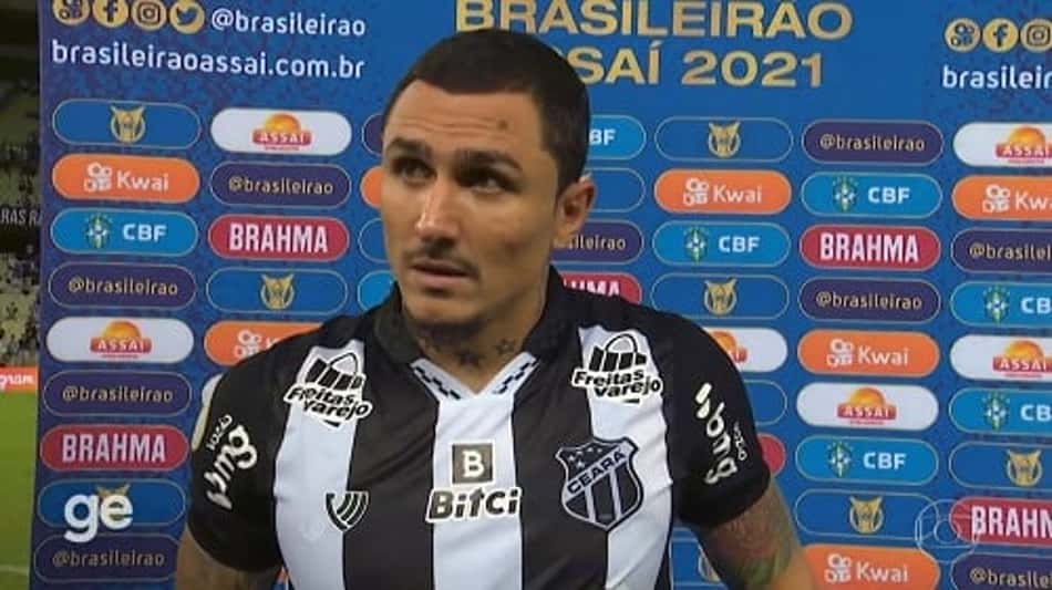 Jogador do Ceará denuncia tentativa de golpe em seu nome no WhatsApp