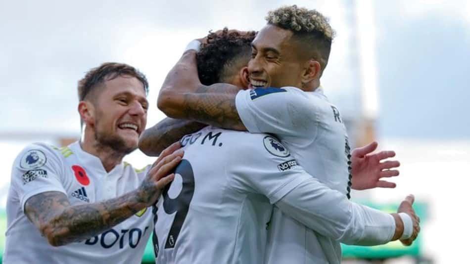 Convocado por Tite, Raphinha marca golaço e comenta vitória do Leeds na Premier League
