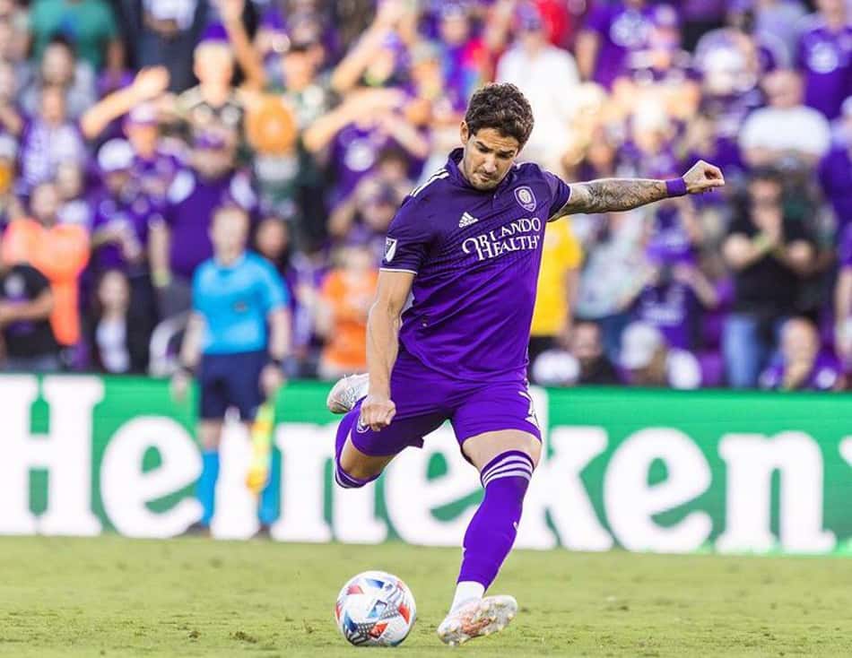 Alexandre Pato revela cobrança de Silvio Santos nos jogos da MLS