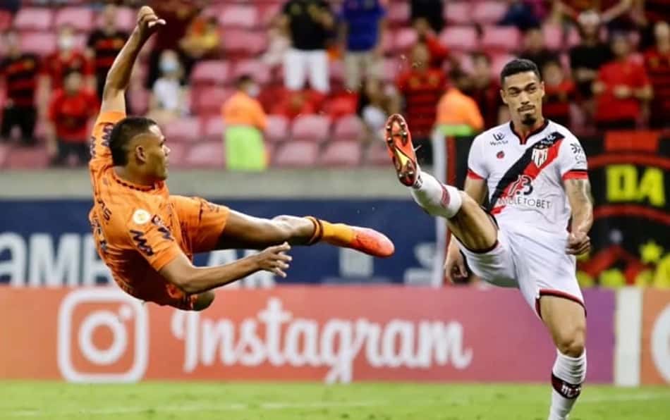 Após atuação de gala, Mikael se declara ao Sport: 'Aqui é minha casa'