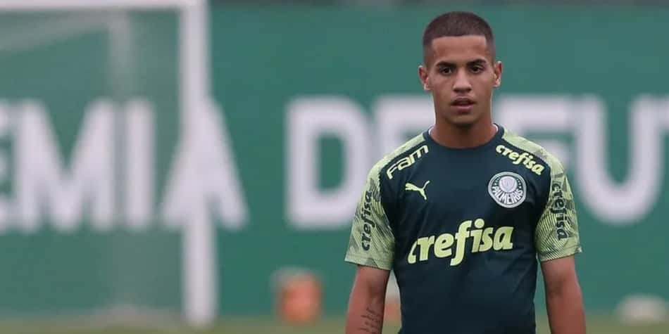 Palmeiras não vai exercer compra e Vitinho retornará ao Cruzeiro