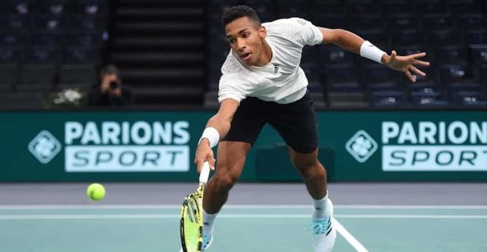 Khachanov e Aliassime vencem na estreia em Paris. Bautista fora