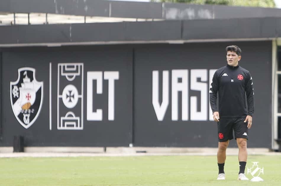 Ainda dá? Veja o aproveitamento do Vasco contra os próximos adversários no primeiro turno da Série B