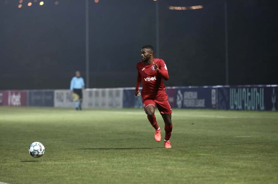Ex-Paraná, lateral comemora vitória contra o líder do Campeonato Armênio e quebra de invencibilidade