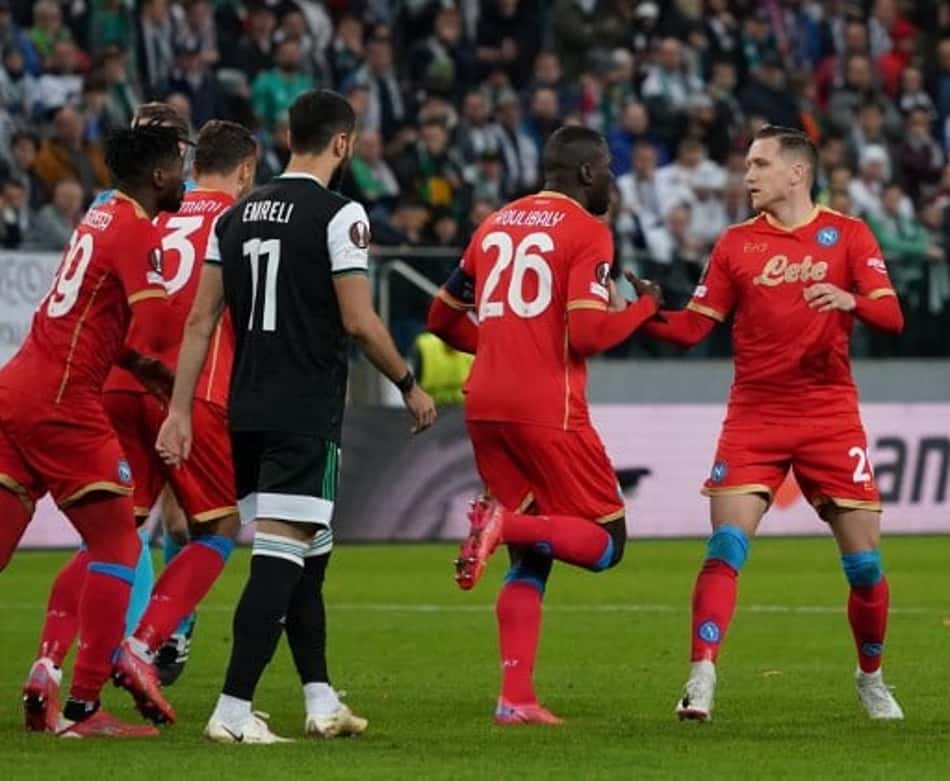 Pela Liga Europa, Napoli vence o Legia e assume liderança do Grupo C
