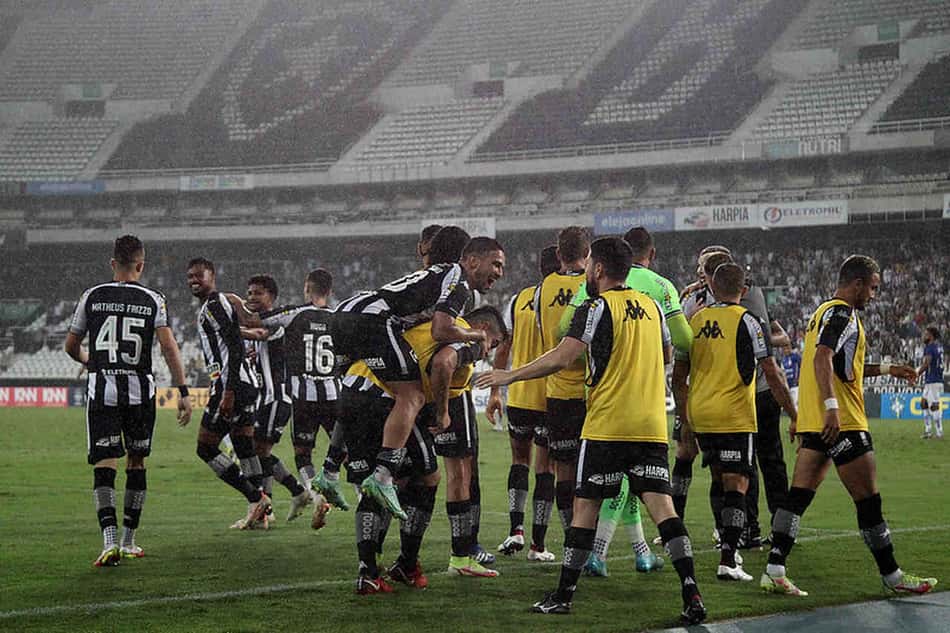 Após vitória, chances de acesso do Botafogo na Série B aumentam; veja possibilidades