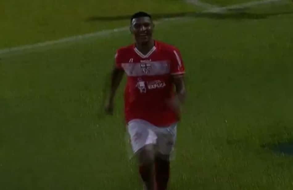 Na base da insistência, CRB vence o Sampaio Corrêa e volta a 'colar' no G4 da Série B