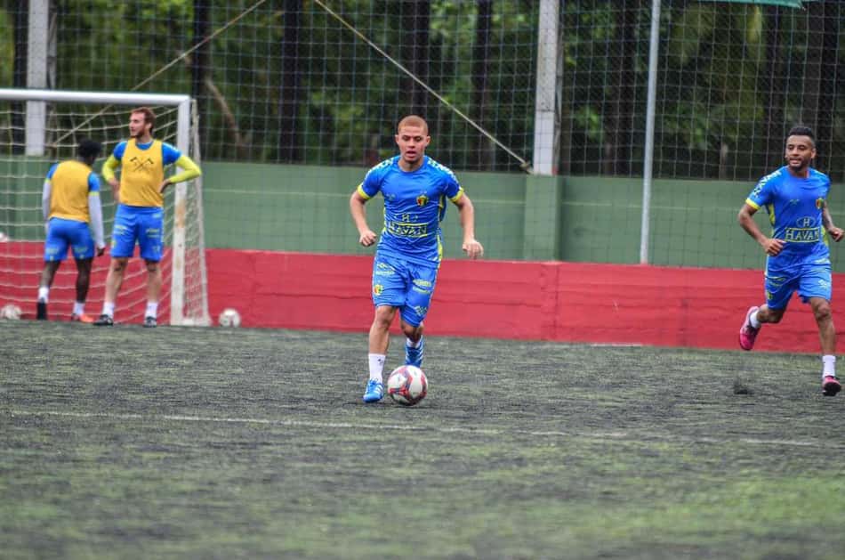 Foguinho, do Brusque, fala sobre rodadas decisivas da Série B e acredita em recuperação da equipe