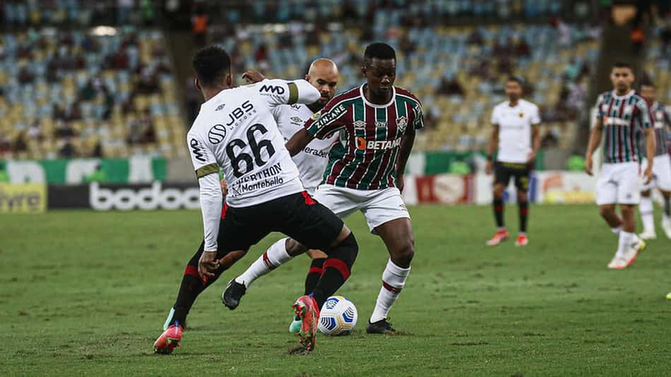 Cazares entra bem e pode voltar a ser opção para o Fluminense na reta final do Brasileirão