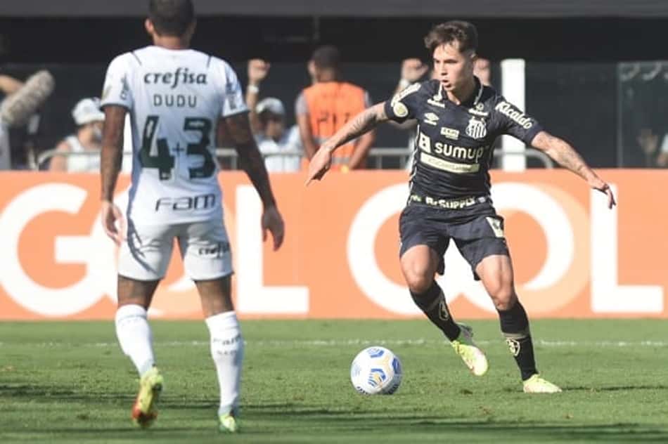 Santos faz convite a garoto torcedor que gravou vídeo se desculpando por pedir camisa de goleiro do Palmeiras