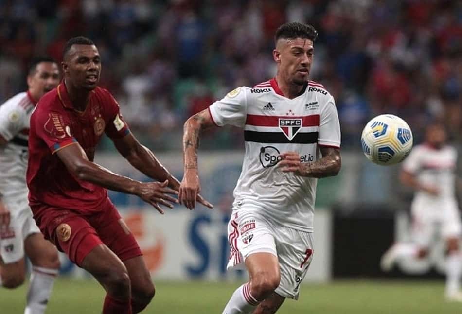 Rigoni leva o terceiro amarelo e desfalca o São Paulo contra o Fortaleza; Arboleda também é baixa