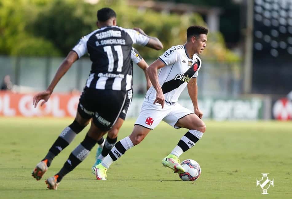 Apático e desorganizado, Vasco falha de novo, é goleado pelo Botafogo e tem reta final de Série B melancólica