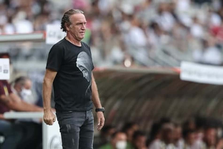Cuca destaca 'trocação pura' com o América: 'É uma delícia para ver e o coração na mão de quem está no jogo'