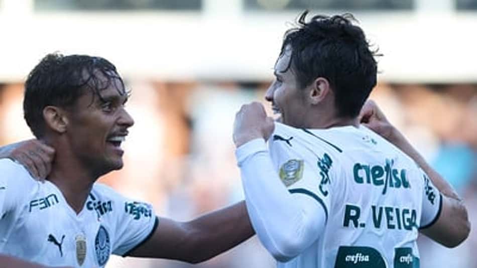 'Gustavo Veiga' e 'Raphael Scarpa' participam da metade dos gols do Palmeiras na temporada
