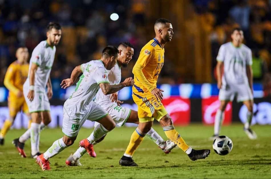 Rafael Carioca celebra classificação do Tigres no Campeonato Mexicano: 'Muito feliz'
