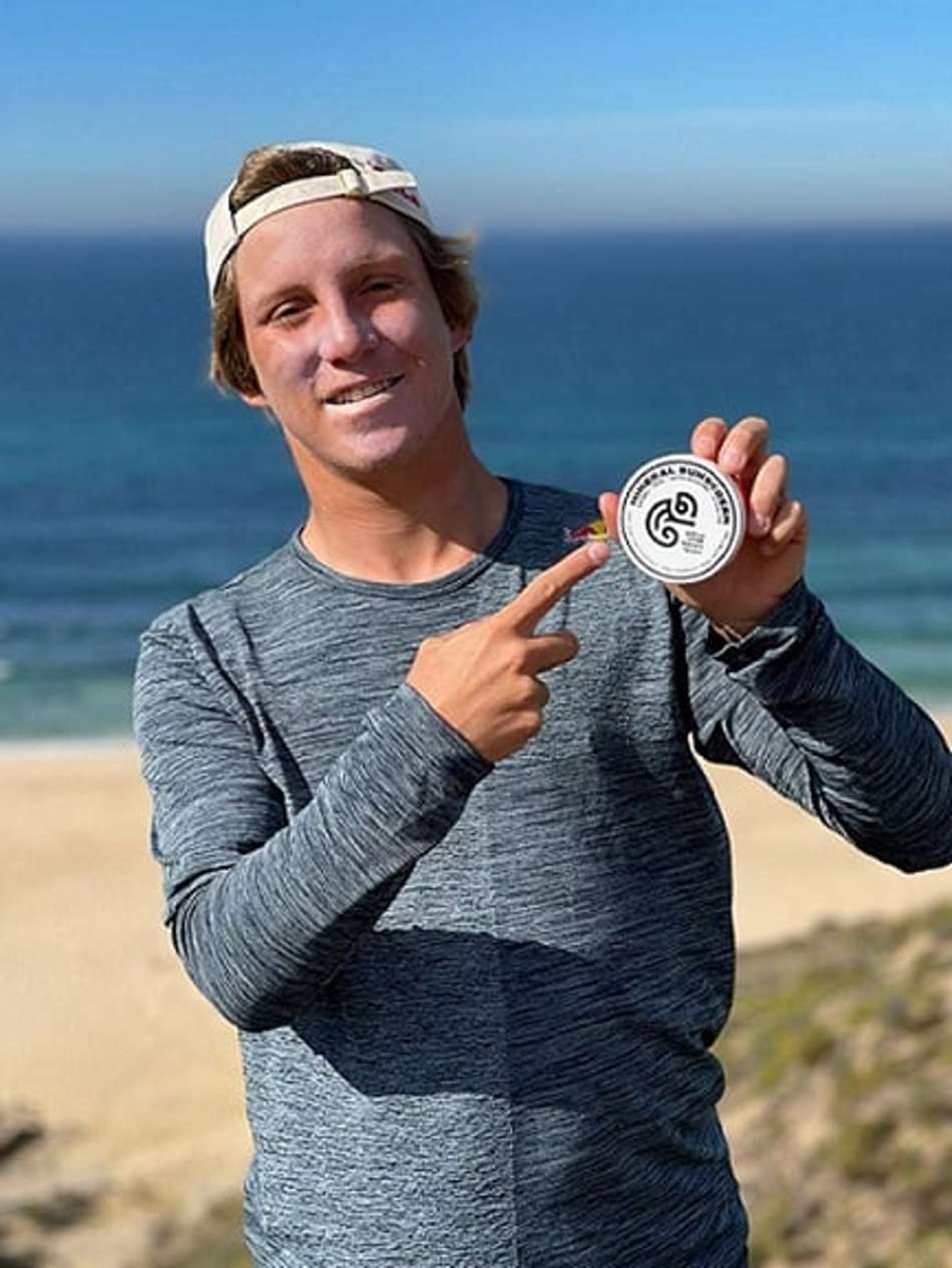 Campeão mundial de skimboard é anunciado por marca em modelo de negócio inédito no Brasil