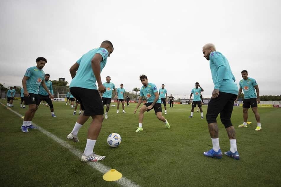 LANCE! Rápido: veja a provável escalação da Seleção para o jogo contra a Colômbia e mais!