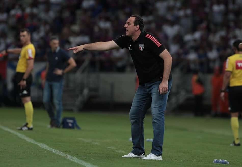 Ceni valoriza gol de falta de Benítez em empate do São Paulo: 'É especial'