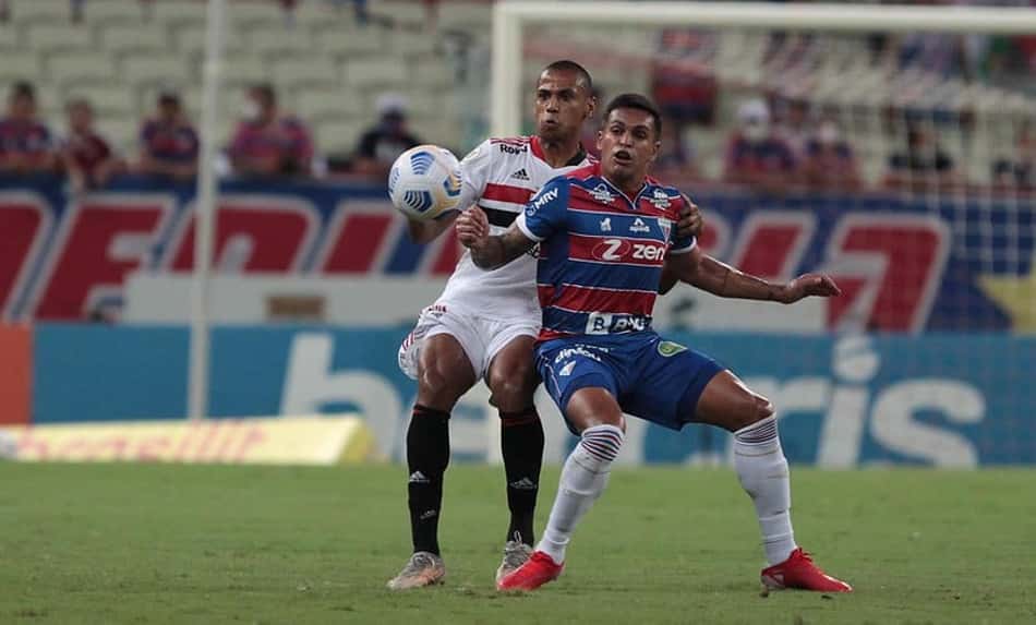 Depois de dois meses, Bruno Alves volta a ser titular do São Paulo