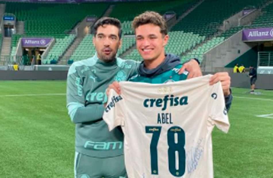 Norris ou Raphael Veiga? Palmeiras publica foto do piloto, e 'confunde' meia: 'Pensei que era eu'