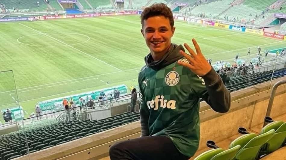 Lando Norris, piloto da F1, assiste goleada do Palmeiras e brinca com coincidência