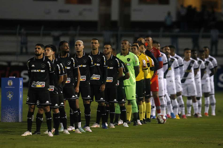 Alergia a viagens: Botafogo joga mal mais uma vez longe do Rio, mas se aproxima do título da Série B