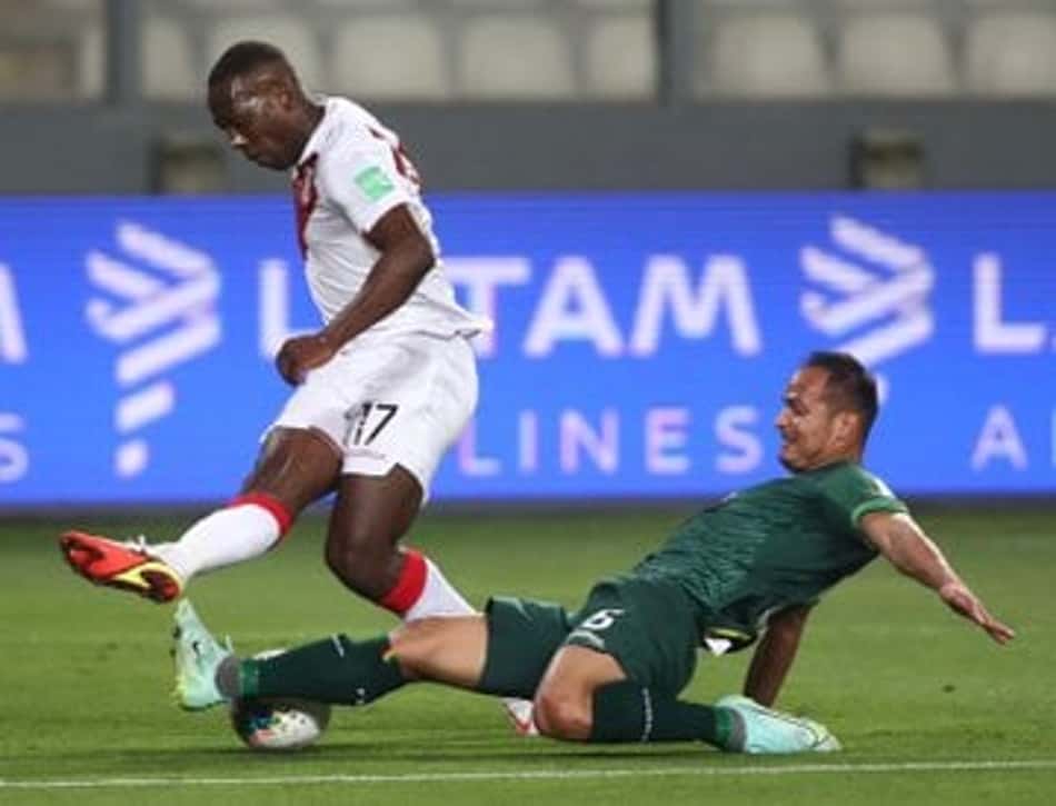 Com facilidade, Peru vence a Bolívia e sobe na classificação das Eliminatórias