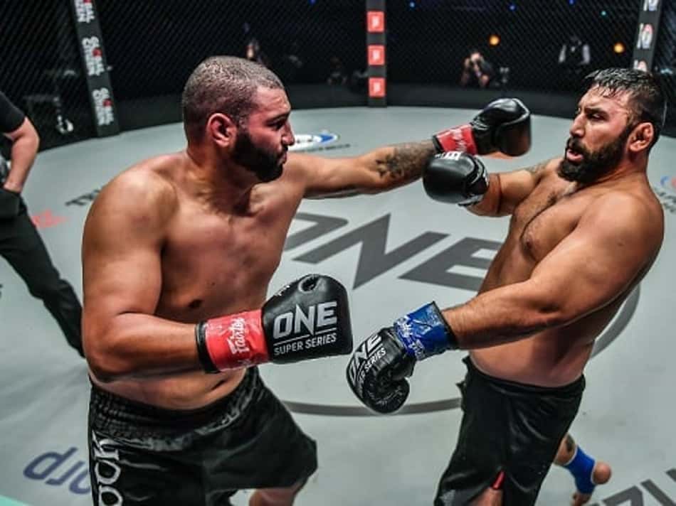 Com brasileiro em ação, 'RedeTV! Extreme Fighting' exibe lutas das divisões mais pesadas do ONE nesta sexta (12)