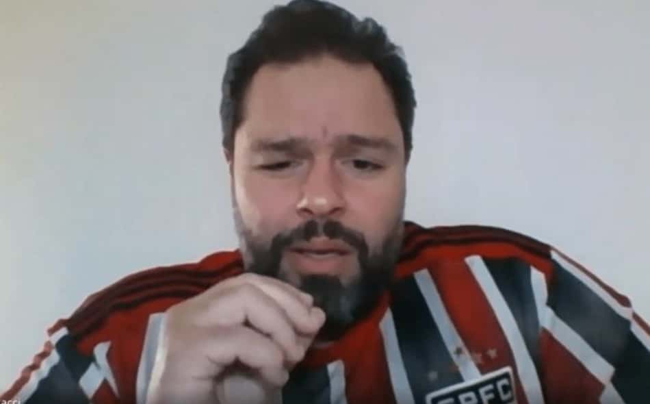 TRT analisa conduta de juiz que vestiu uniforme do São Paulo e incluiu hino em ata de audiência