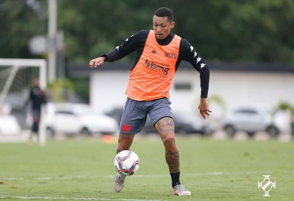 Walber se despede do Vasco: 'Obrigado a todos que me apoiaram nessa caminhada'