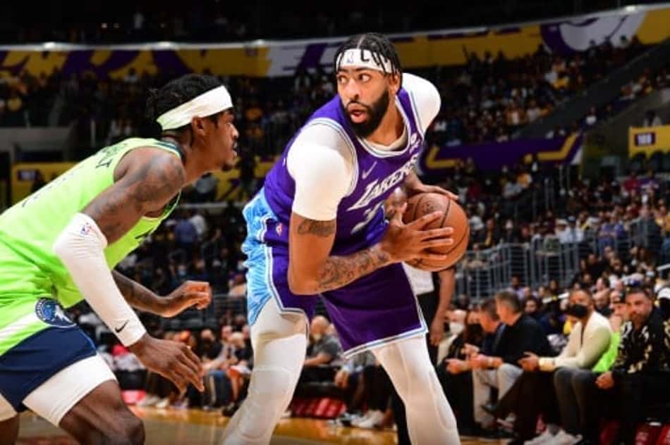 Lesionado, Anthony Davis volta a ser desfalque no Lakers