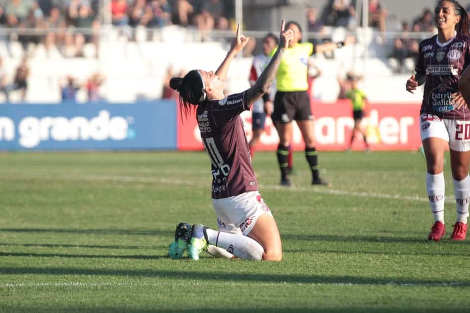 Com dois gols de Sochor, Ferroviária se classifica para a semifinal da Libertadores Feminina