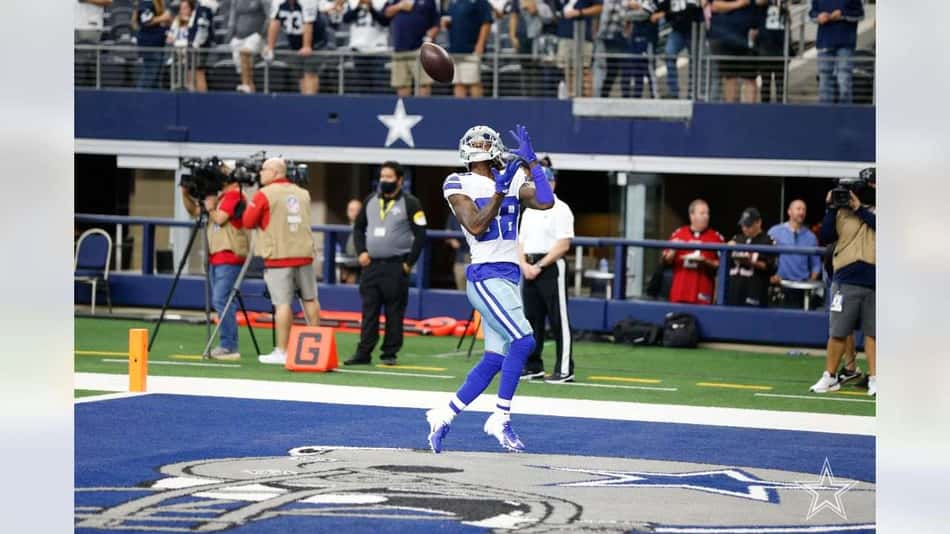 Ceedee Lamb brilha e Dallas Cowboys tratoriza o Atlanta Falcons