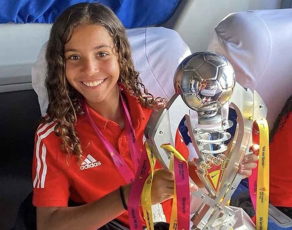 Giovanna Waksman é a melhor da Copa Nike sub-17 pelo Internacional e vai se reapresentar ao Botafogo