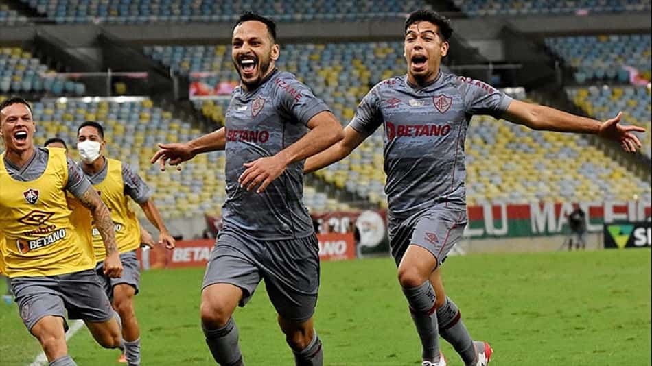 Yago Felipe celebra virada do Fluminense e desabafa: 'Sempre buscamos fazer o nosso melhor'