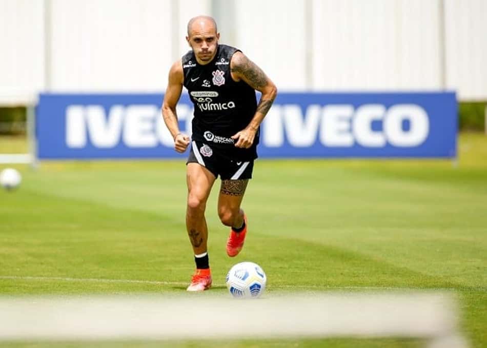 Sem Renato Augusto e Giuliano, Corinthians abre preparação para encarar o Flamengo no Maracanã