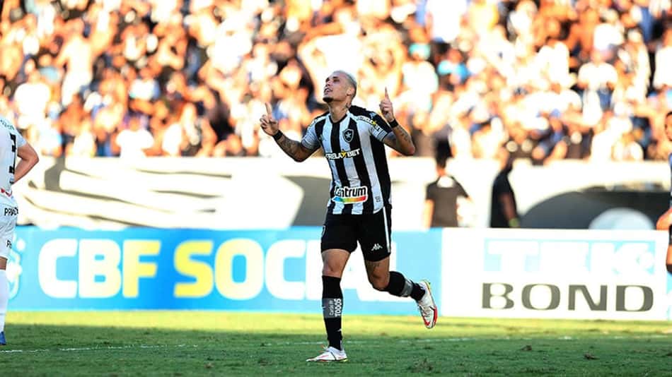Herói do acesso do Botafogo à elite, Rafael Navarro declara: 'Agora estou focado no título'