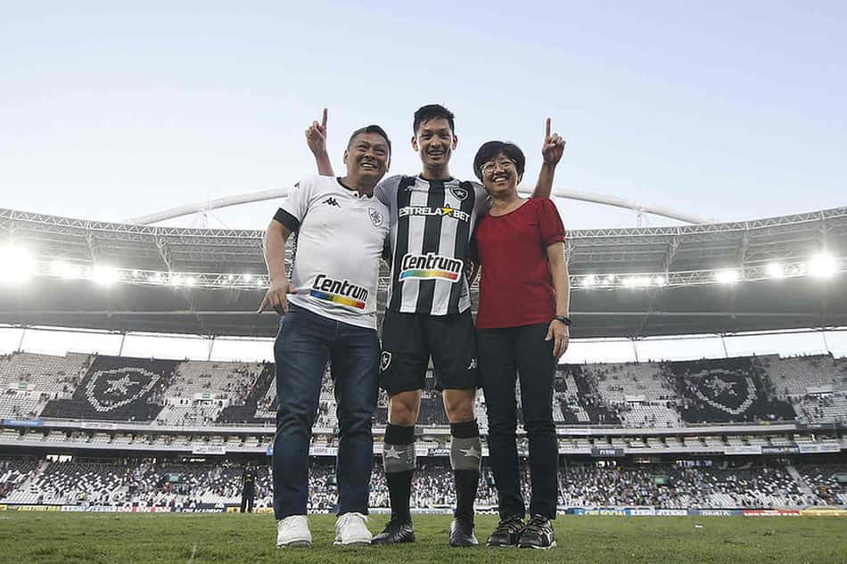 Ao L!, pais de Luís Oyama afirmam que meia tem vontade de ficar no Botafogo em 2022