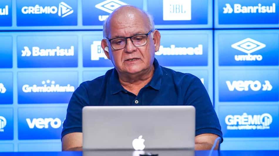 Presidente do Grêmio rebate críticas: 'Ninguém está acomodado aqui'